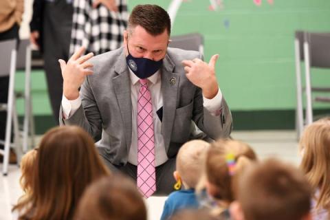 Superintendent Clayton Burch talks to a classroom of students after they go back from the COVID pandemic